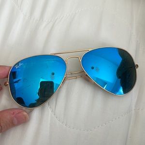 Blue reflective raybans